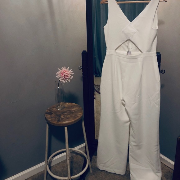 White jumpsuit - Picture 2 of 2
